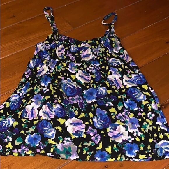 Tank size small   - Picture 7 of 7